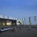 「工場らくしくない建物」を