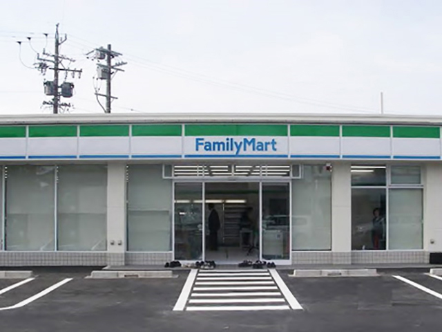 ファミマ豊橋瓜郷町店