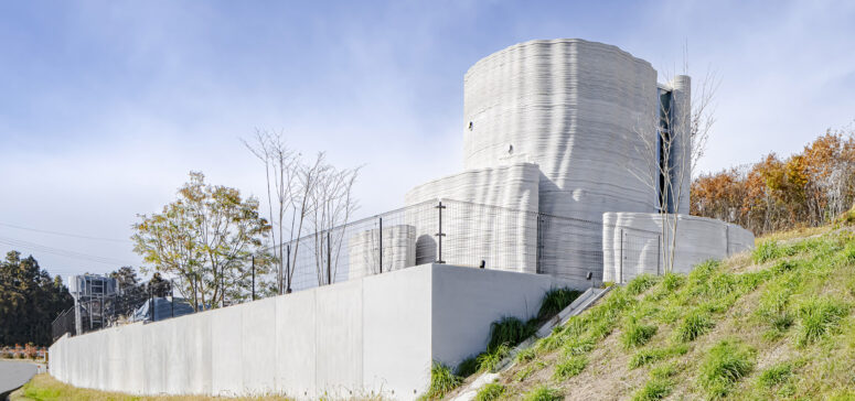 日本初、3DプリントｘRC(以降3DCP)による2階建て住宅が完成。 ― 多層階建築の未来が、ここから始まる。