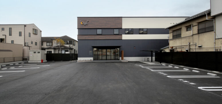 株式会社あうる